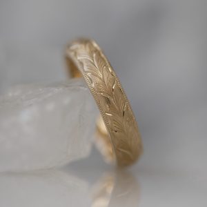 wheat engraved yellow gold band